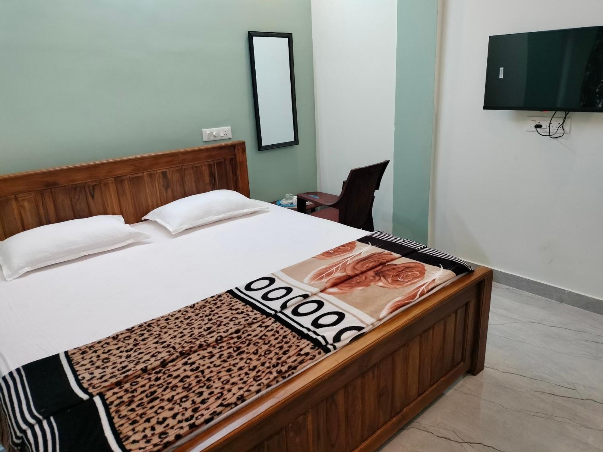 فندق Teja Residency Alāndurai المظهر الخارجي الصورة